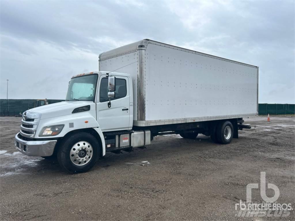 Hino 268 Lätta skåpbilar