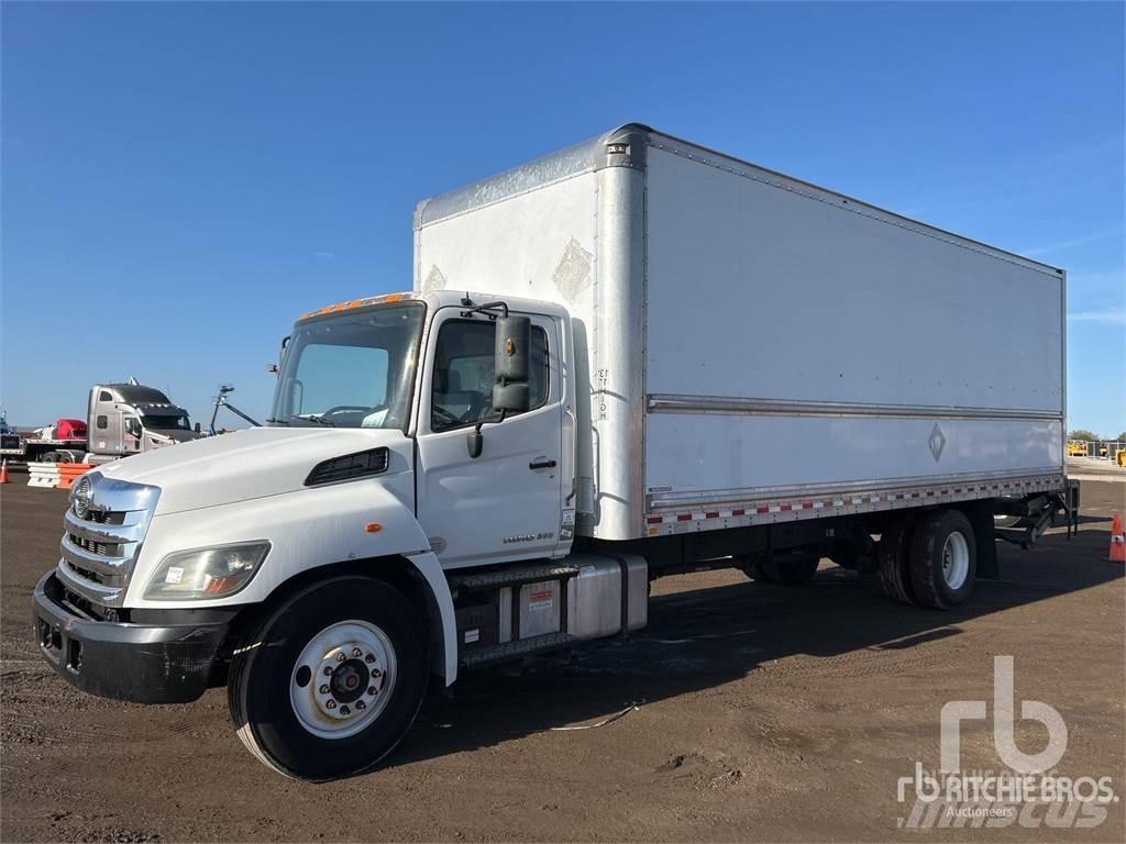 Hino 268 Lätta skåpbilar