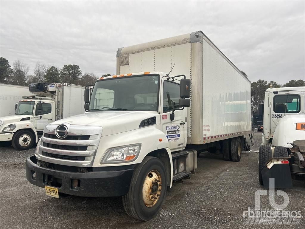 Hino 268 Lätta skåpbilar