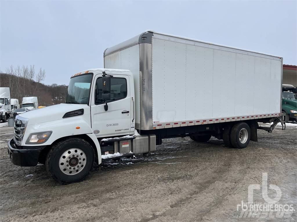 Hino 268 Lätta skåpbilar