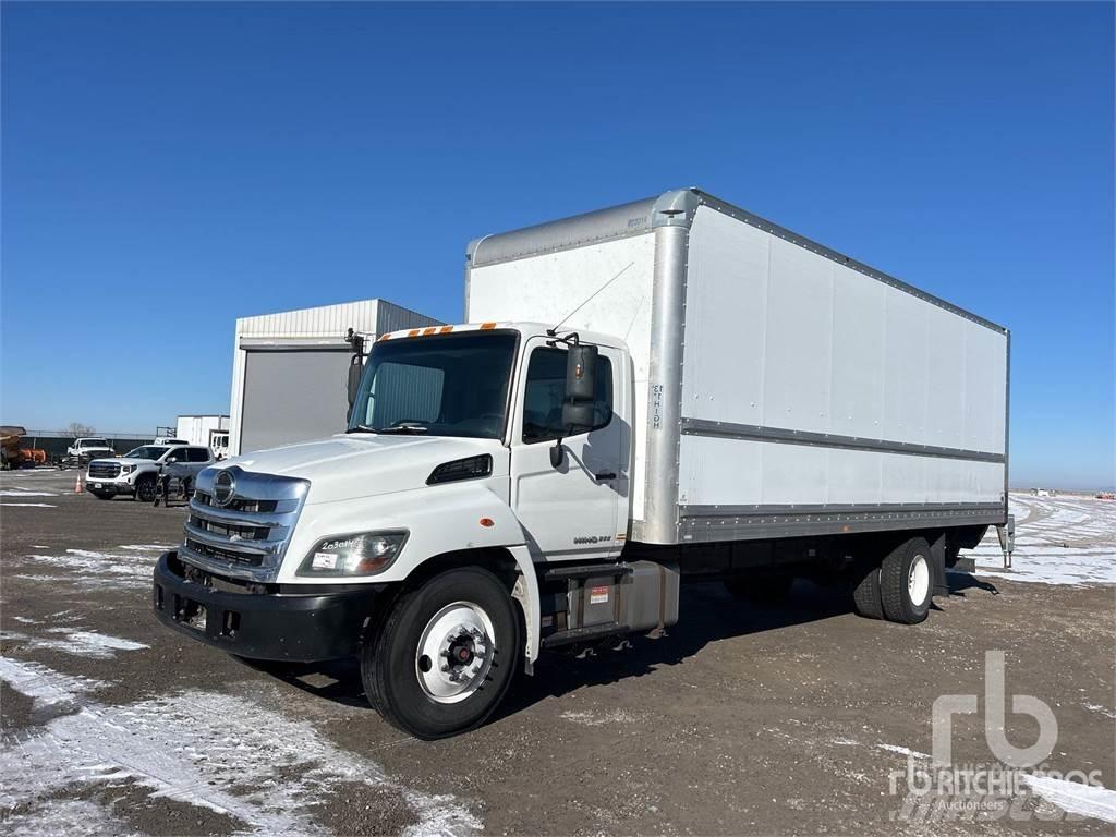 Hino 268 Lätta skåpbilar