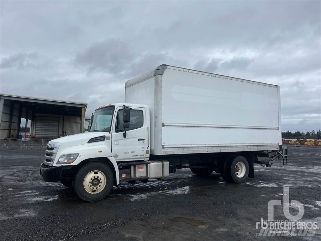 Hino 268 Lätta skåpbilar