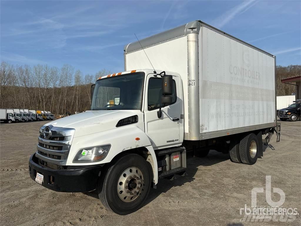 Hino 268 Lätta skåpbilar