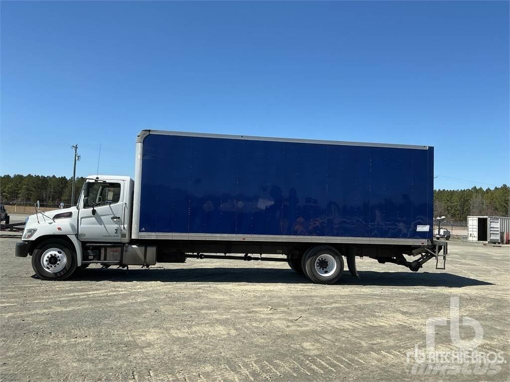 Hino 268 Lätta skåpbilar