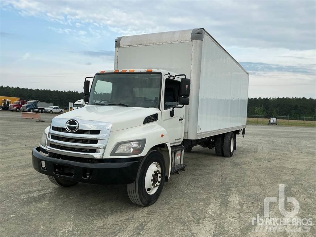Hino 268 Lätta skåpbilar