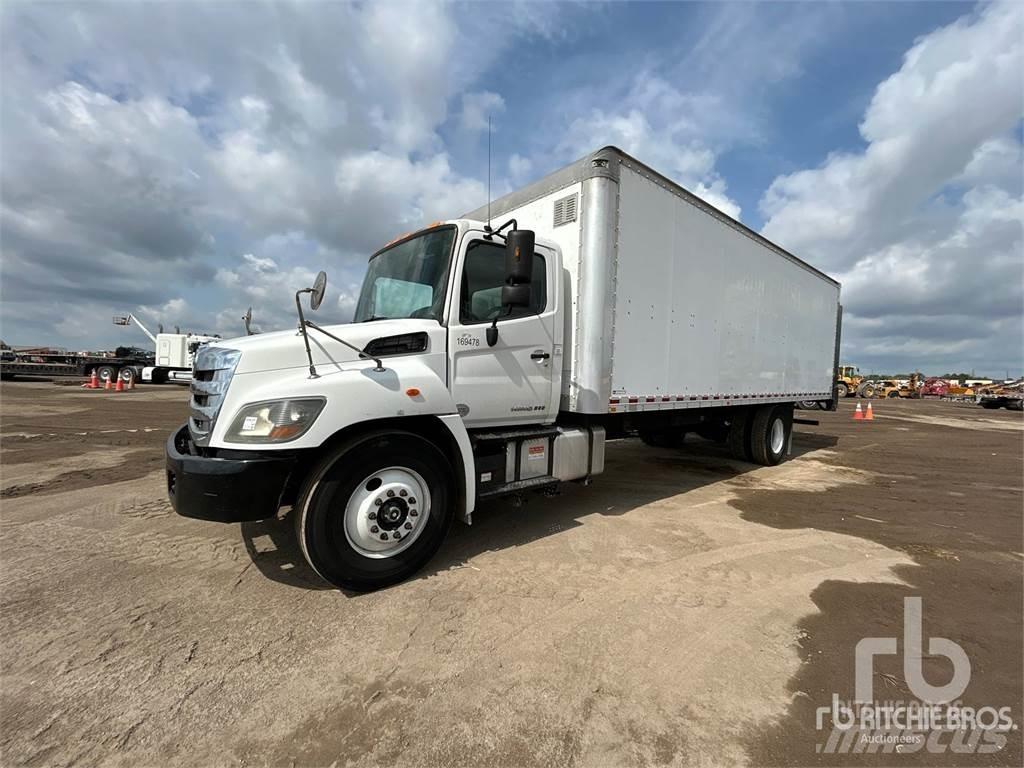 Hino 268 Lätta skåpbilar