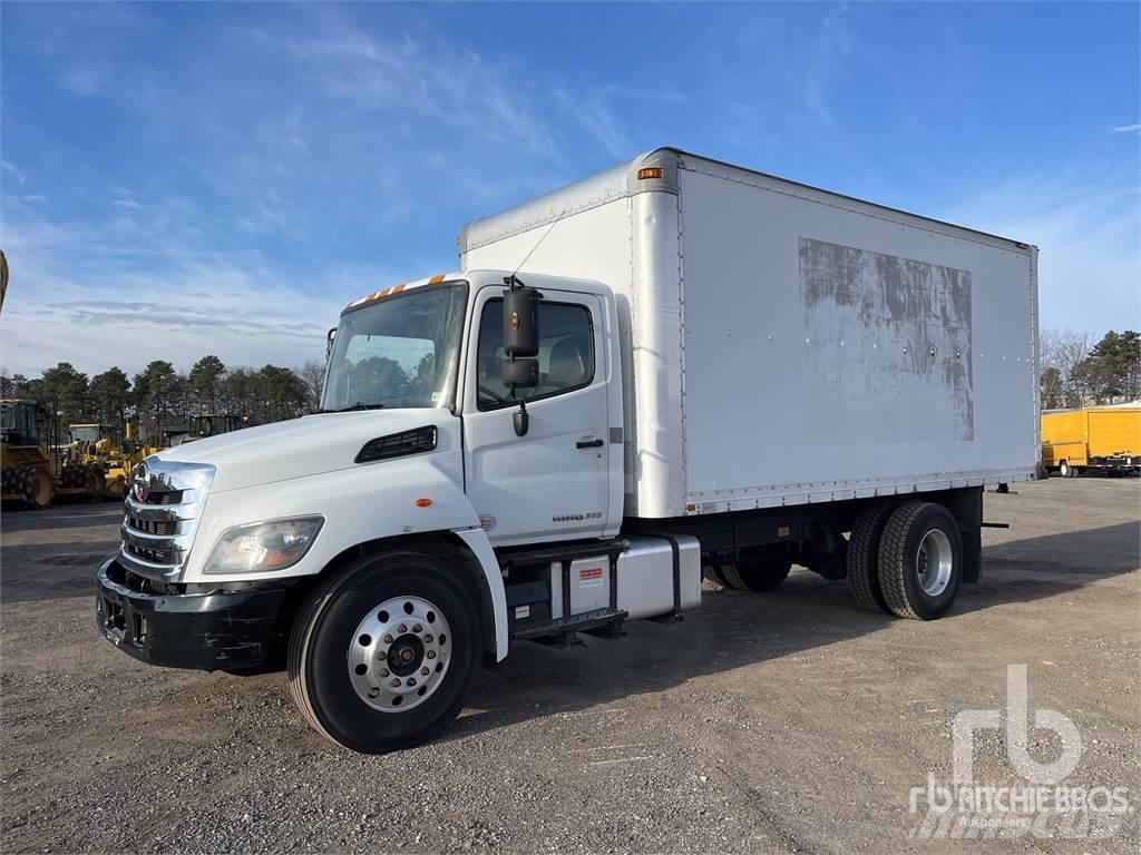 Hino 268 Lätta skåpbilar