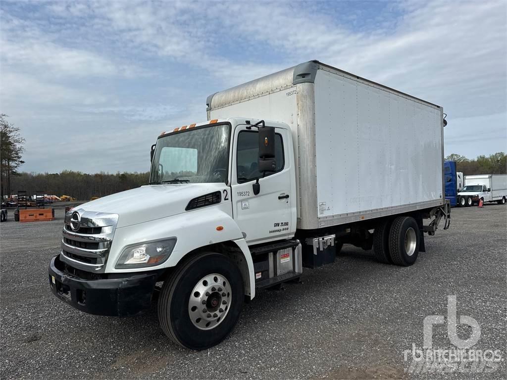 Hino 268 Lätta skåpbilar