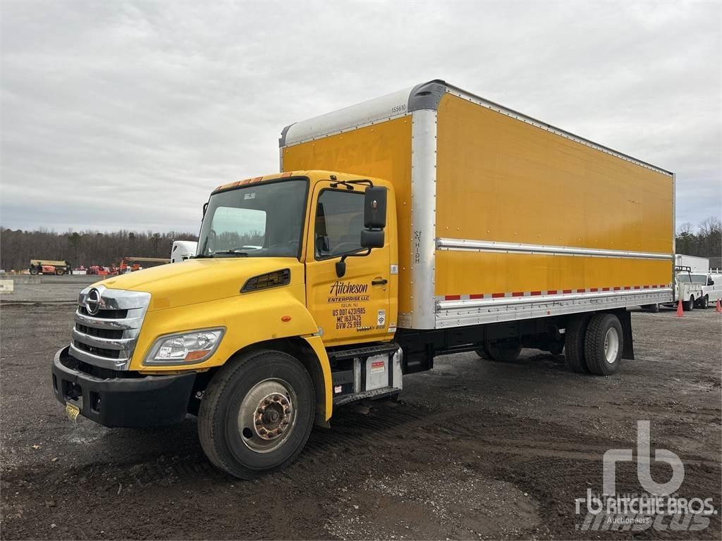 Hino 268 Lätta skåpbilar