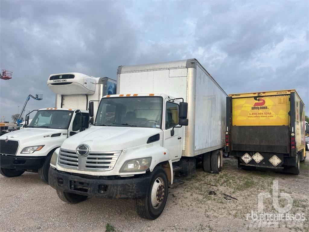 Hino 268 Lätta skåpbilar