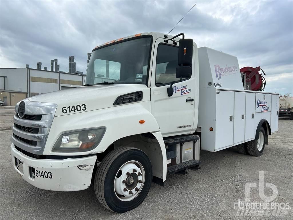 Hino 268 Plogbilar