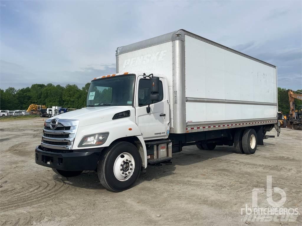 Hino 338 Lätta skåpbilar