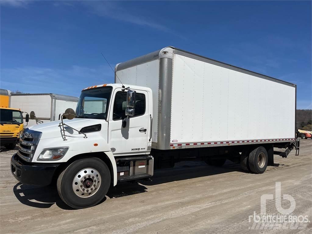Hino 338 Lätta skåpbilar