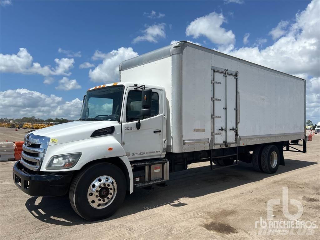 Hino 338 Lätta skåpbilar