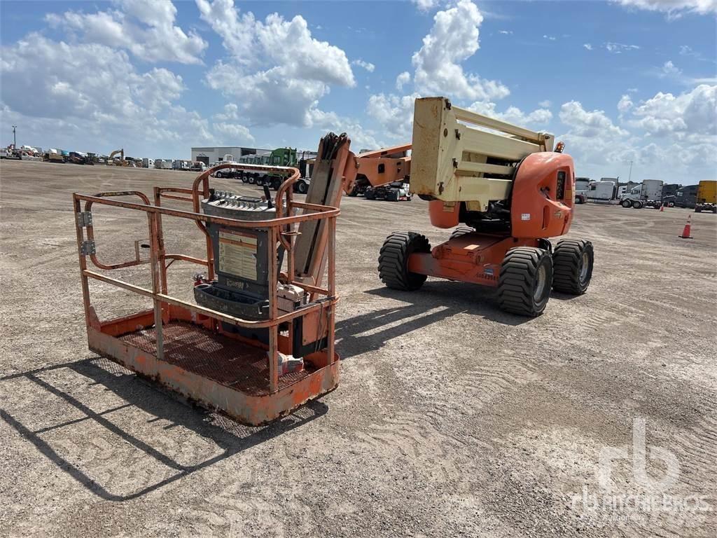 JLG 450AJ Bomliftar