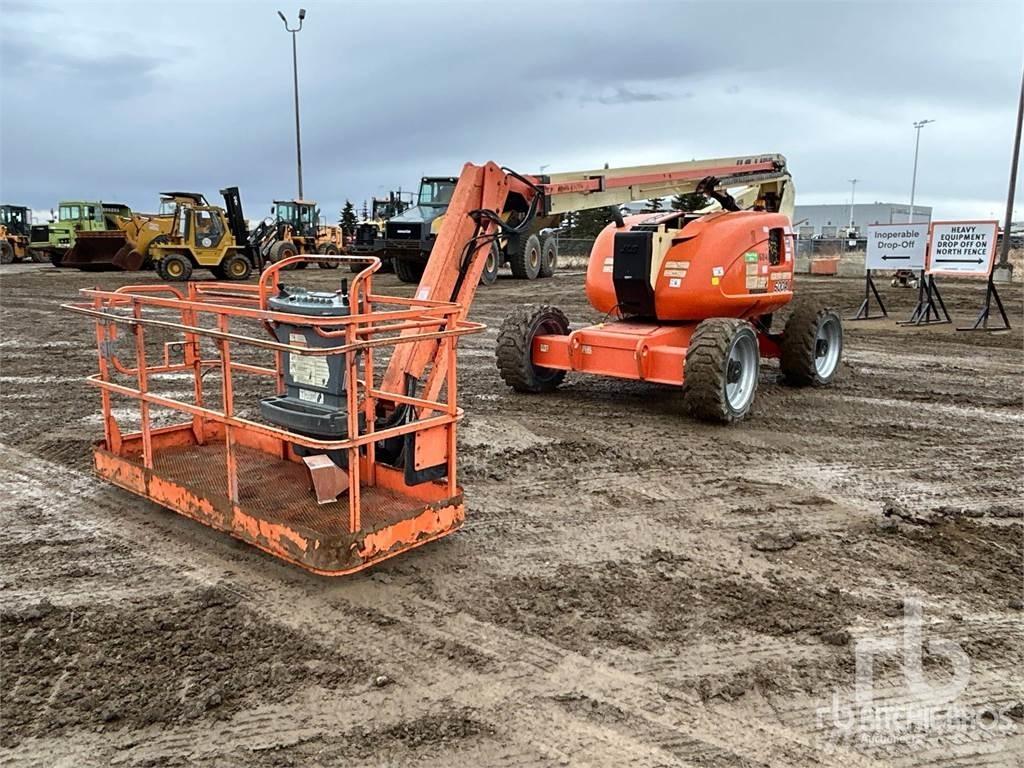 JLG 600AJ Bomliftar