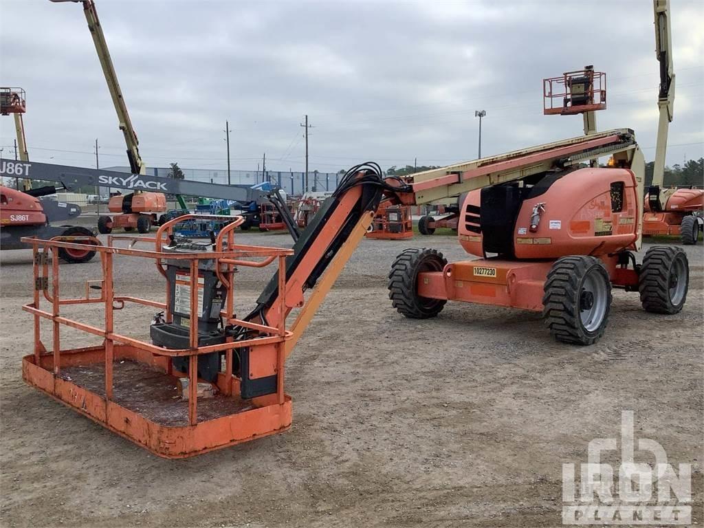 JLG 600AJ Bomliftar