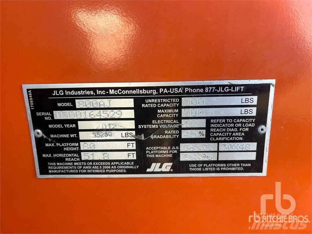 JLG 800AJ Bomliftar