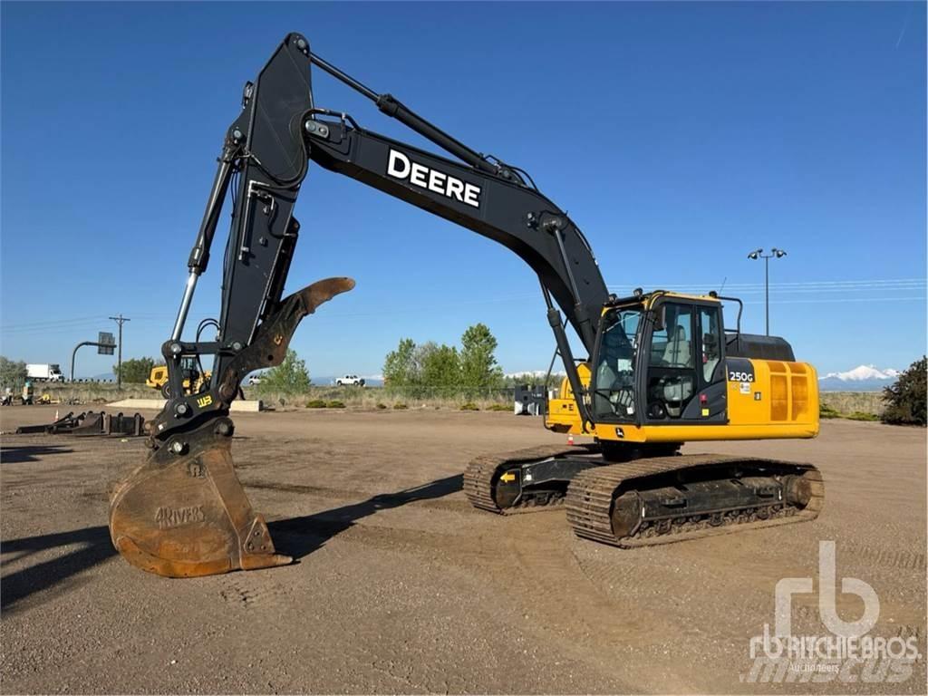 John Deere 250G Bandgrävare