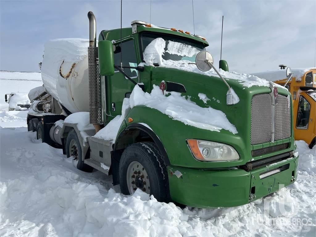 Kenworth T440 Cementbil