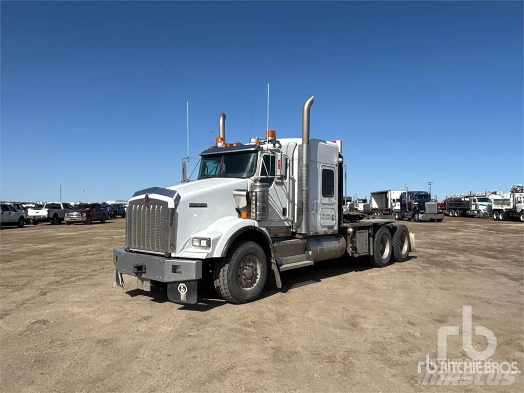 Kenworth T800 Flak-/vinschlastbilar