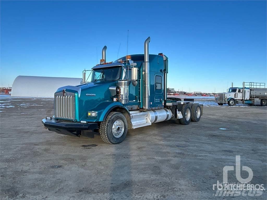 Kenworth T800 Flak-/vinschlastbilar