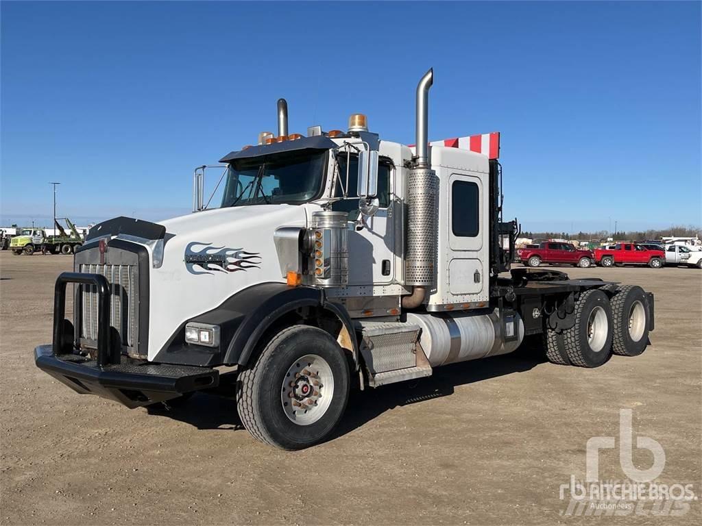 Kenworth T800B Flak-/vinschlastbilar
