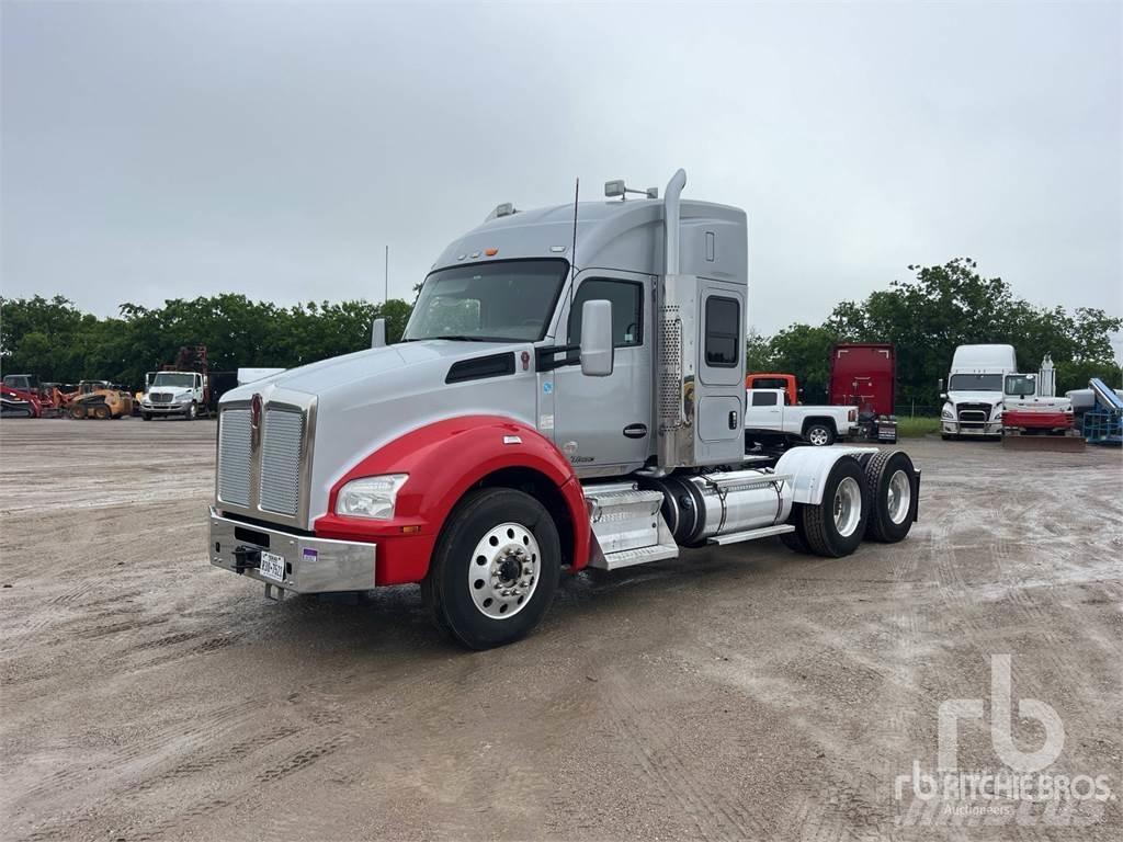 Kenworth T880 Tractor Units