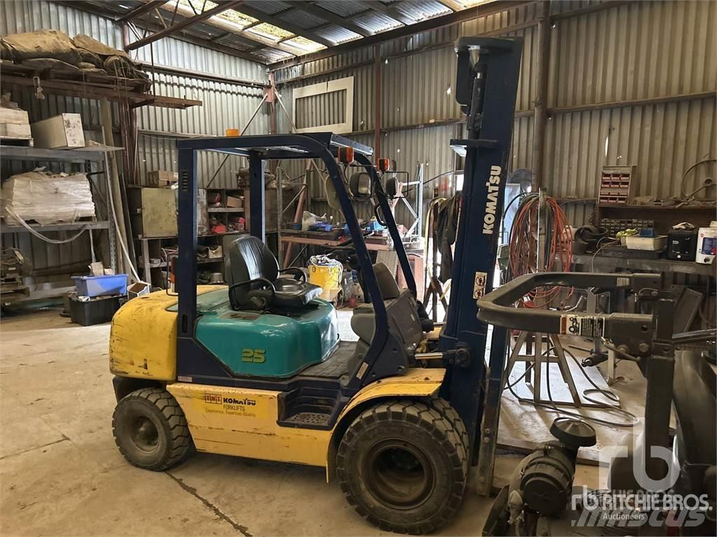 Komatsu FG25T12 Dieselmotviktstruckar