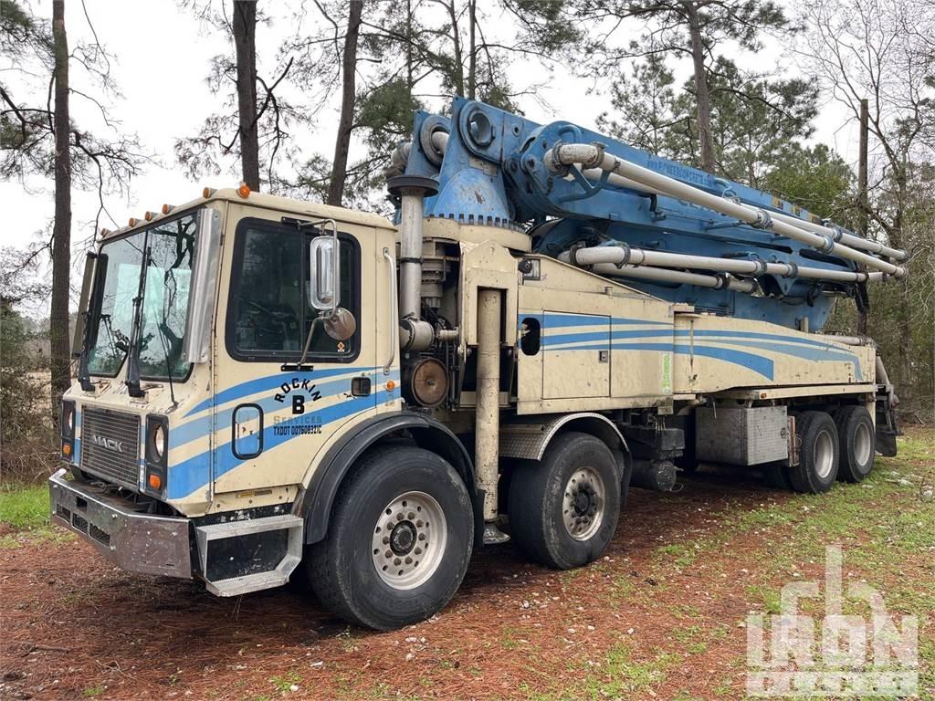 Mack 47M Cementbil