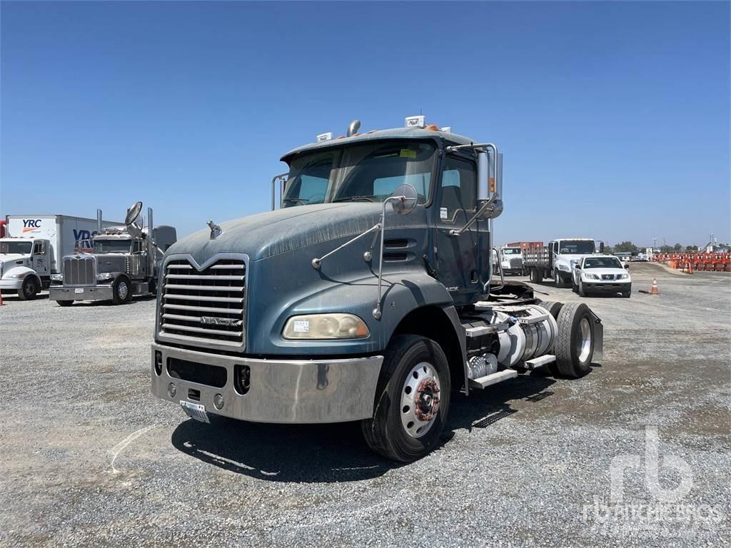 Mack CH612 Dragbilar