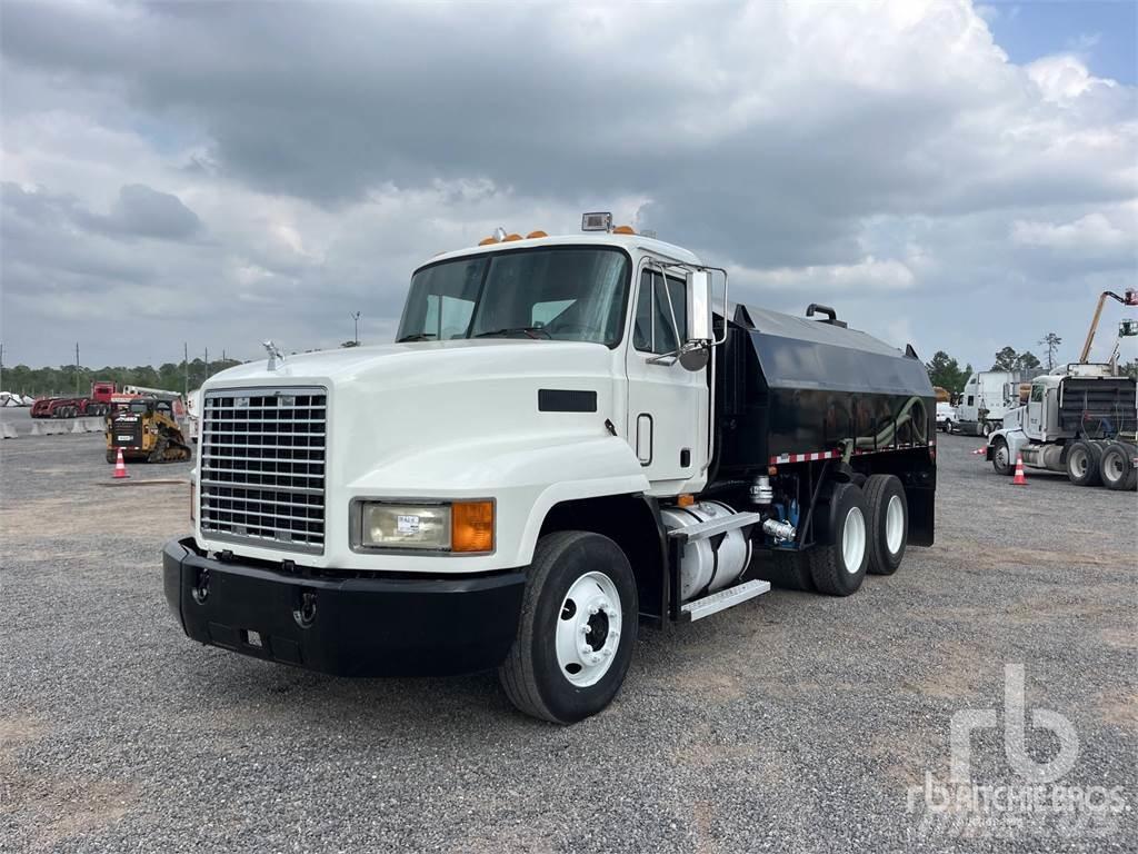 Mack CH613 Vattentankbilar