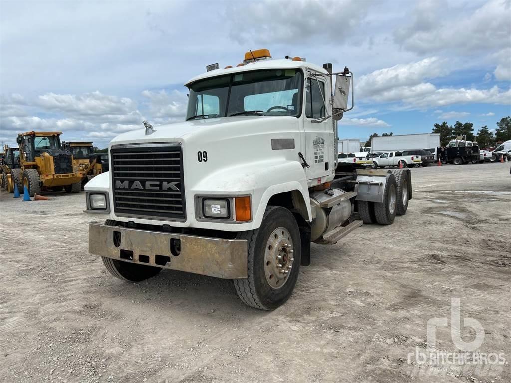 Mack CH613 Dragbilar