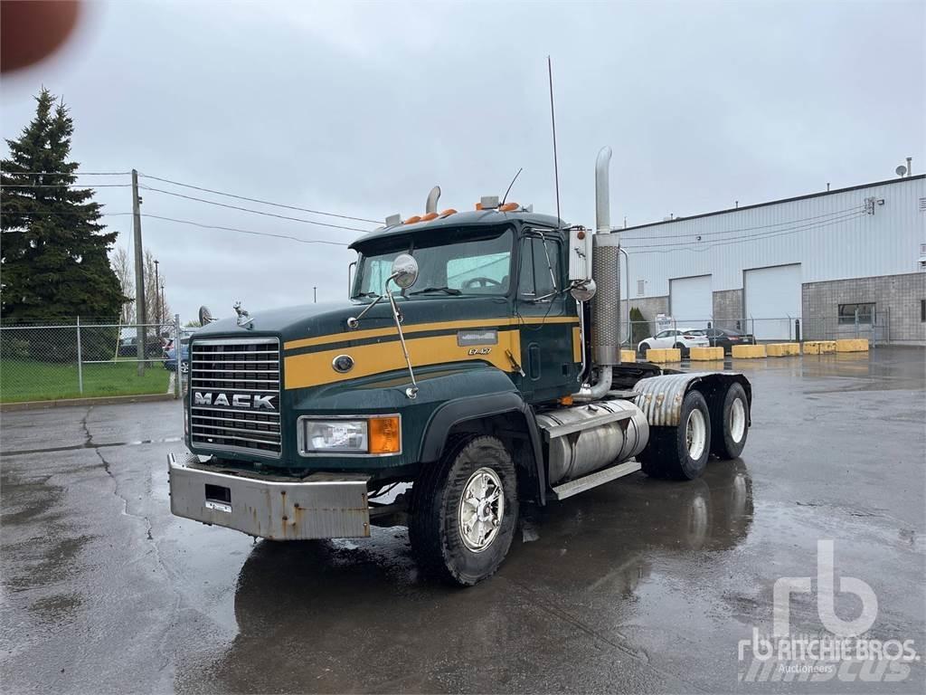 Mack CL713 Dragbilar