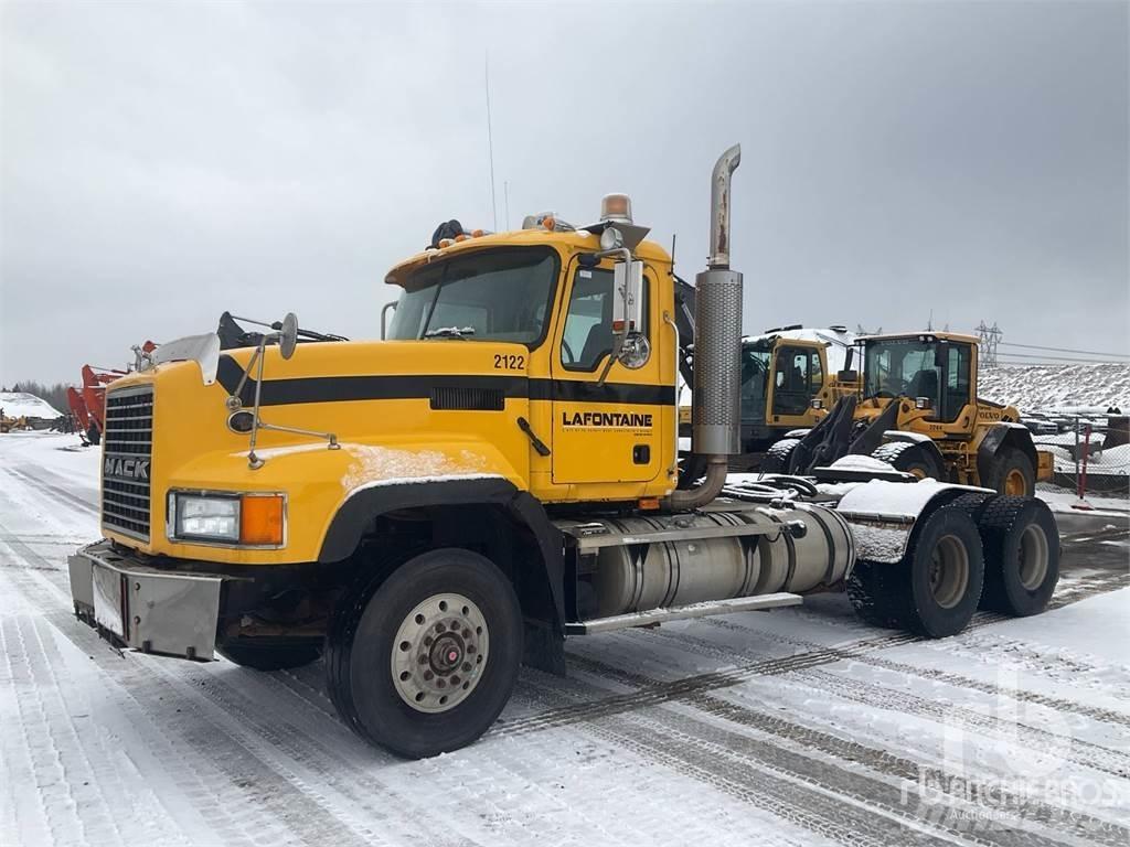 Mack CL733 Dragbilar