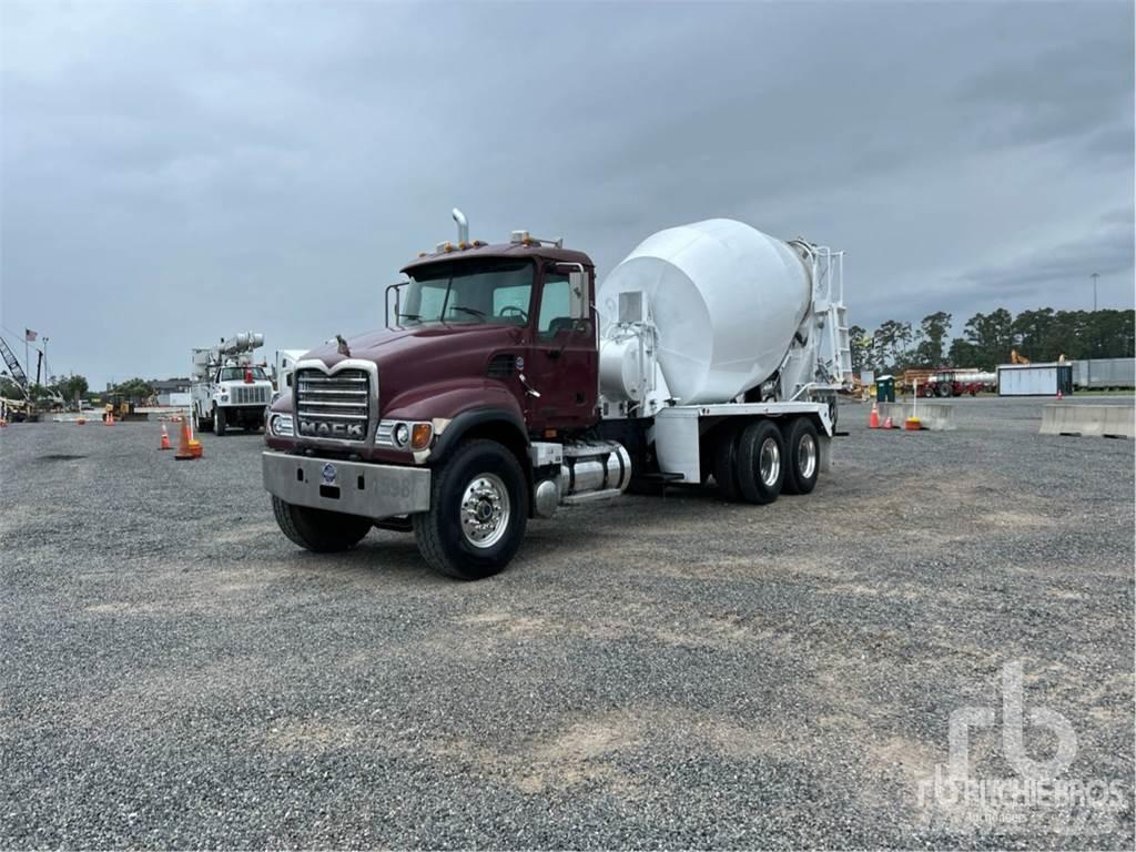 Mack CV513 Cementbil