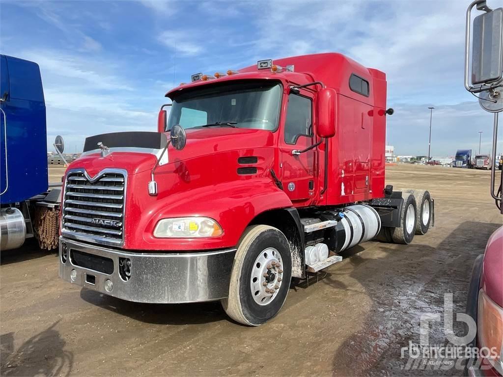 Mack CXU613 Dragbilar