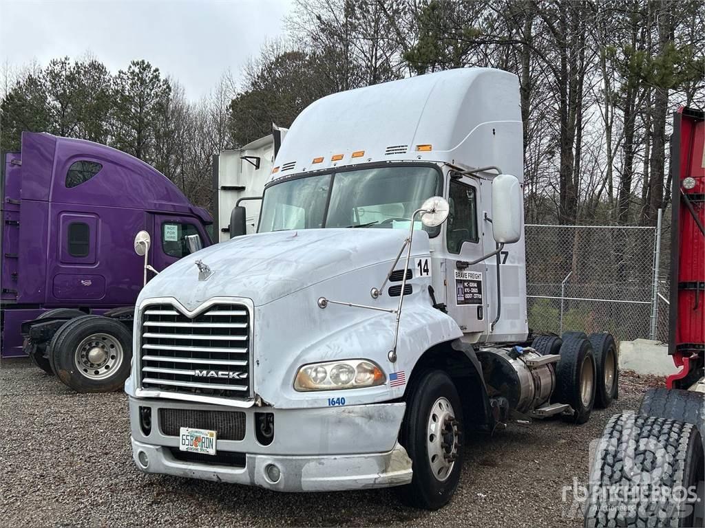 Mack CXU613 Dragbilar