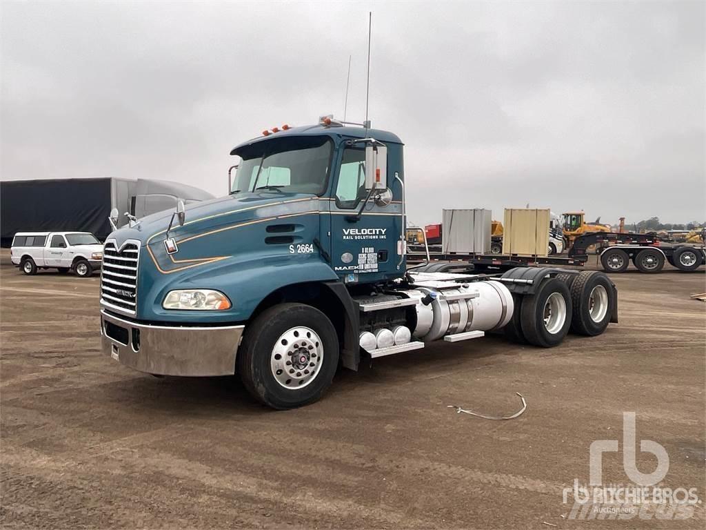 Mack CXU613 Dragbilar