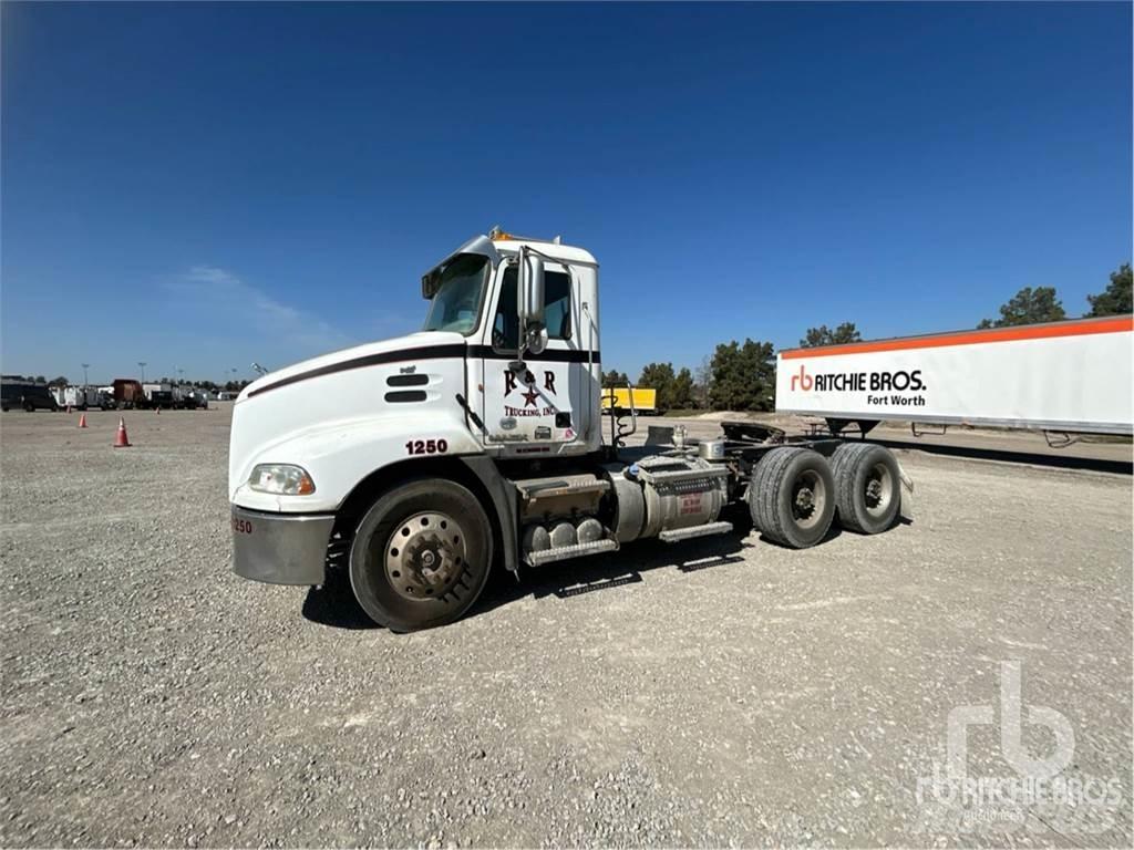 Mack CXU613 Dragbilar