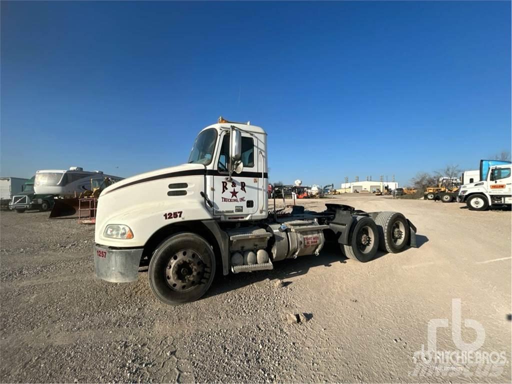 Mack CXU613 Dragbilar
