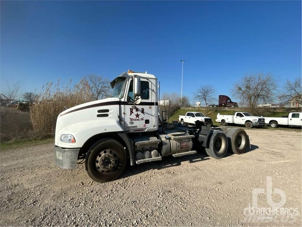 Mack CXU613 Dragbilar
