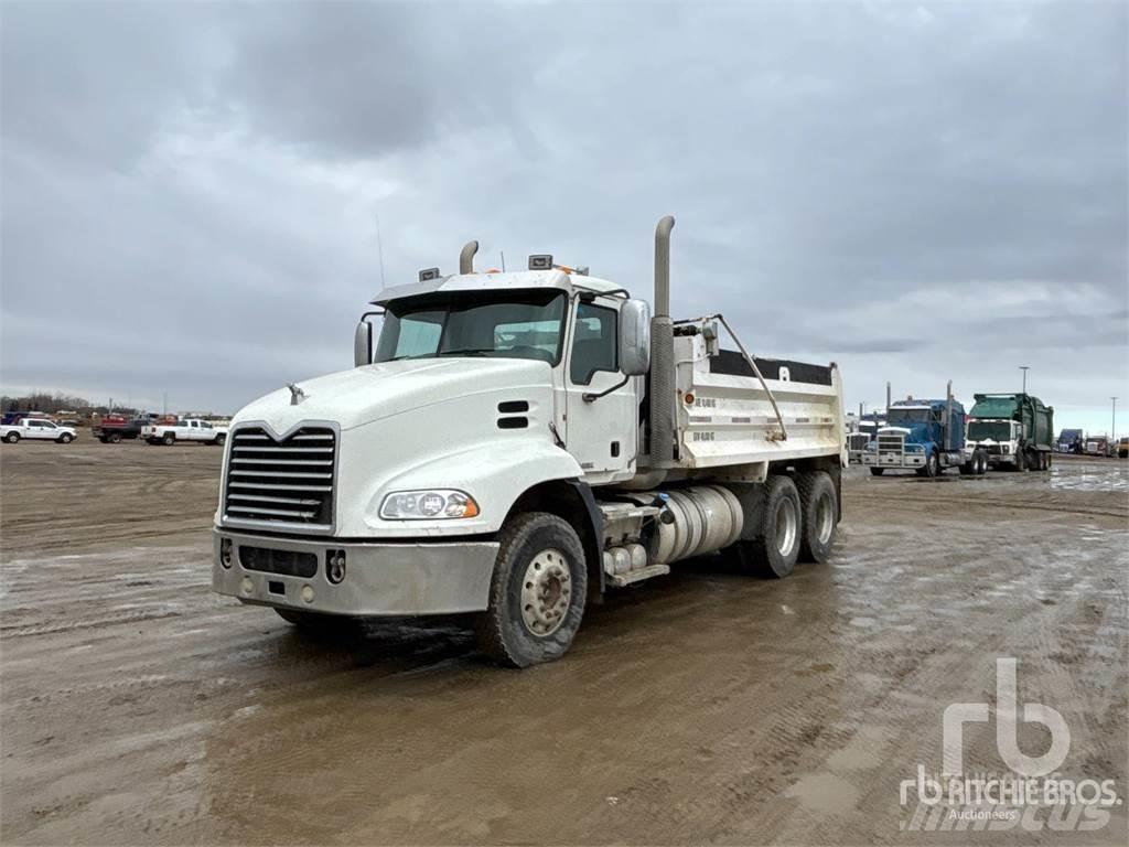 Mack CXU613 Tippbilar