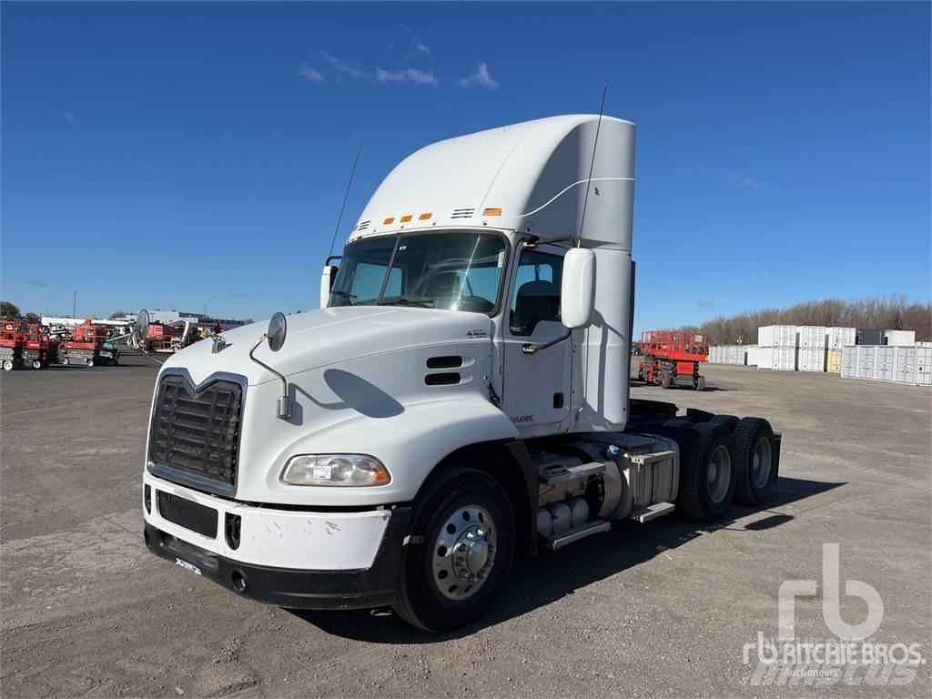 Mack CXU613 Dragbilar