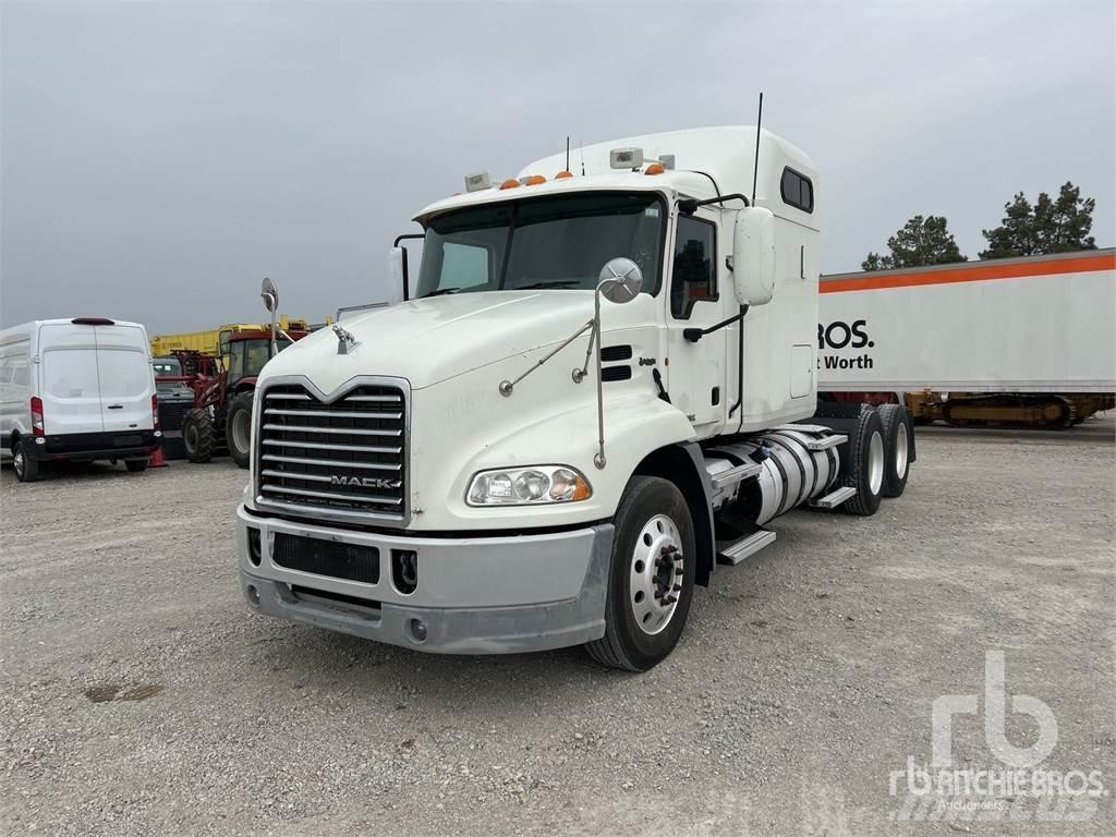 Mack CXU613 Dragbilar
