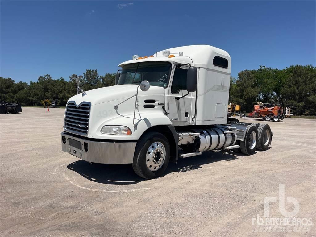 Mack CXU613 Dragbilar