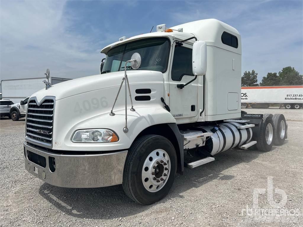 Mack CXU613 Dragbilar