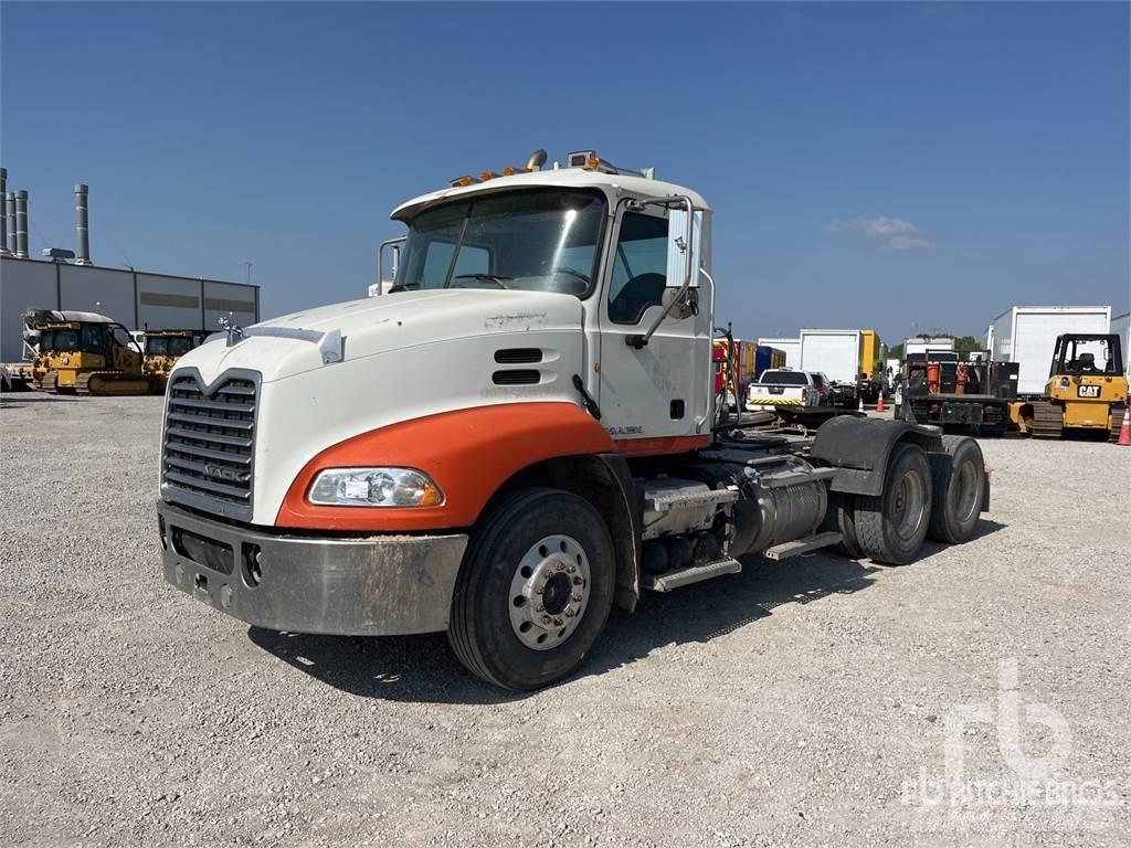 Mack CXU613 Dragbilar