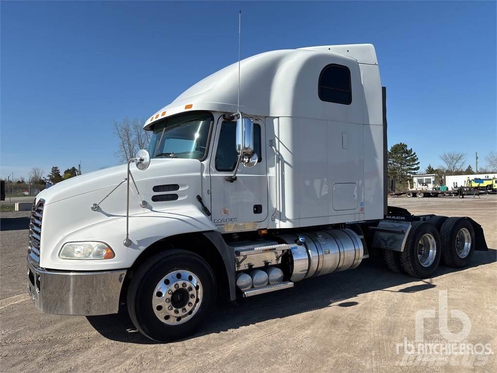 Mack CXU613 Dragbilar