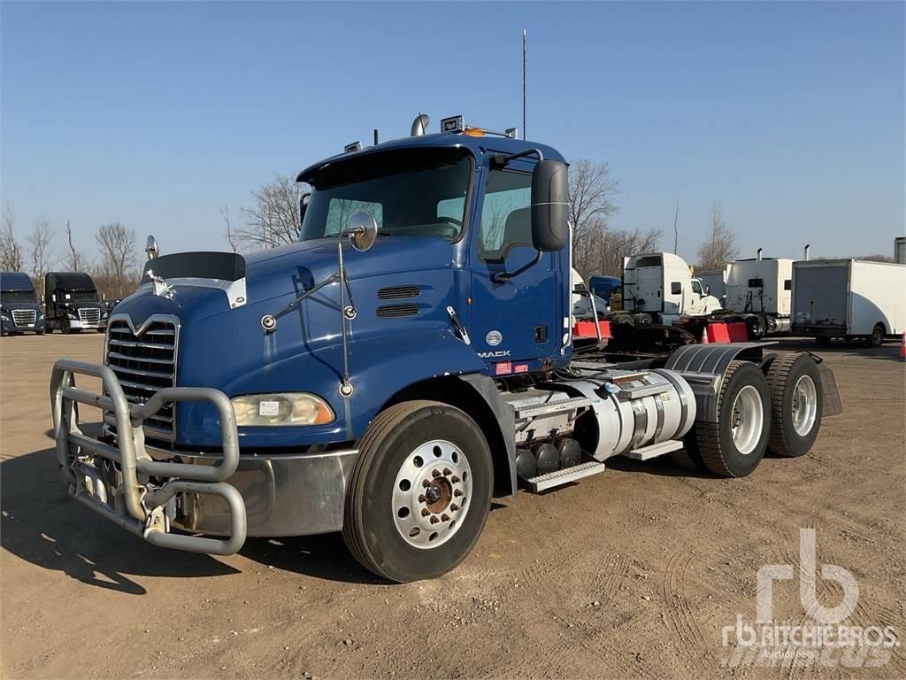 Mack CXU613 Dragbilar
